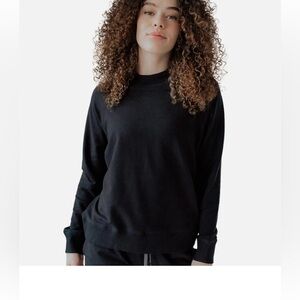 Black Crewneck Cariloha Bamboo Sweatshirt NWT Small